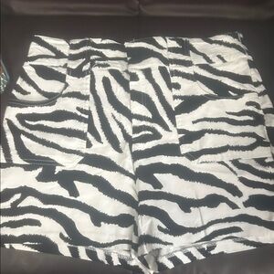 INC International Concepts High-Waist Zebra Print Shorts - Black & White